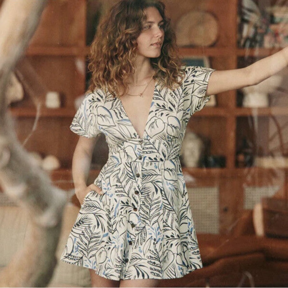 MARINE LAYER Camila Mini Dress Blk Blue White Foliage Floral V-neck medium